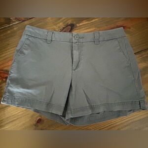 ✨Magellan Outdoors Women's Gray Flat Front Shorts